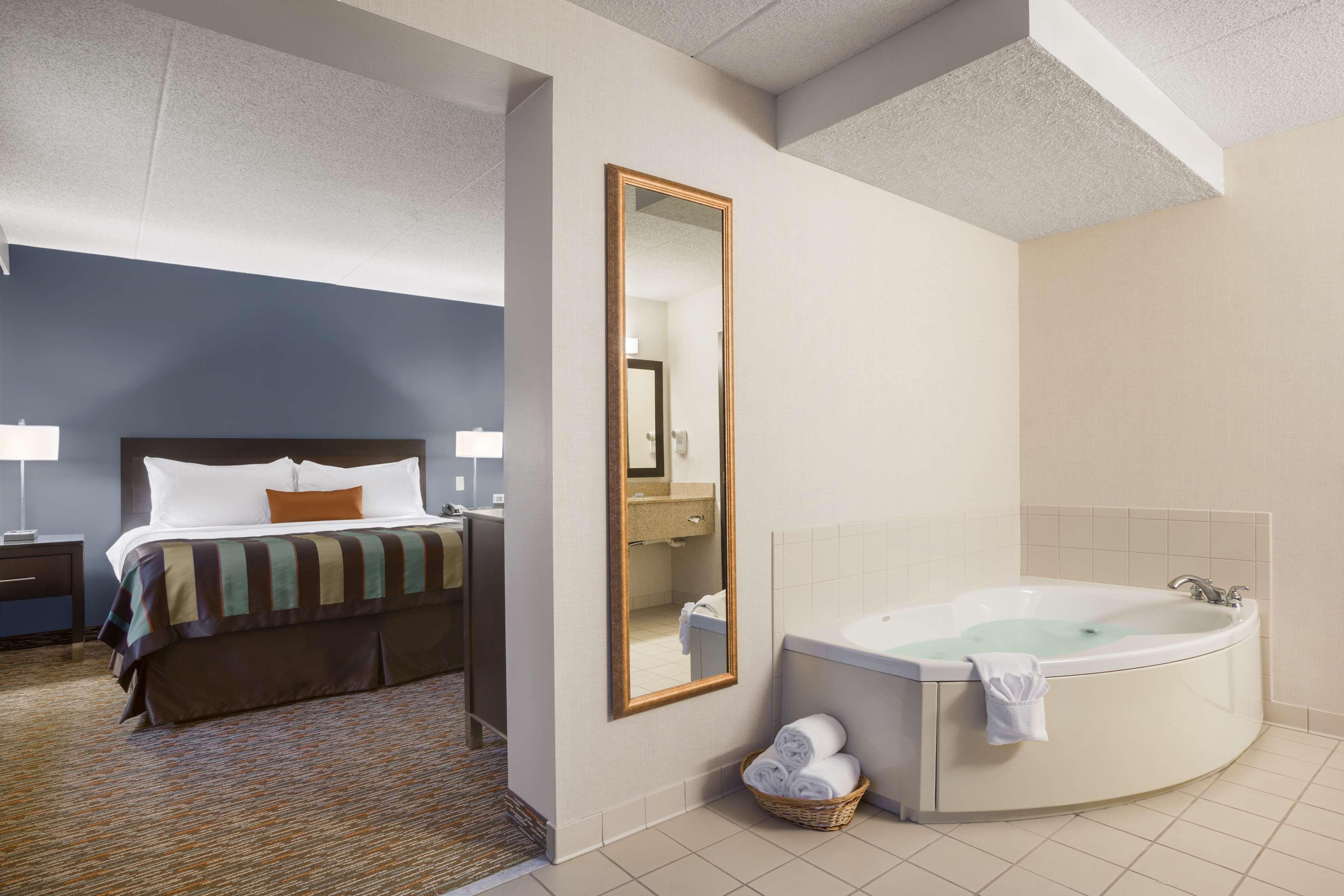 Wingate By Wyndham Sylvania-Toledo Екстериор снимка